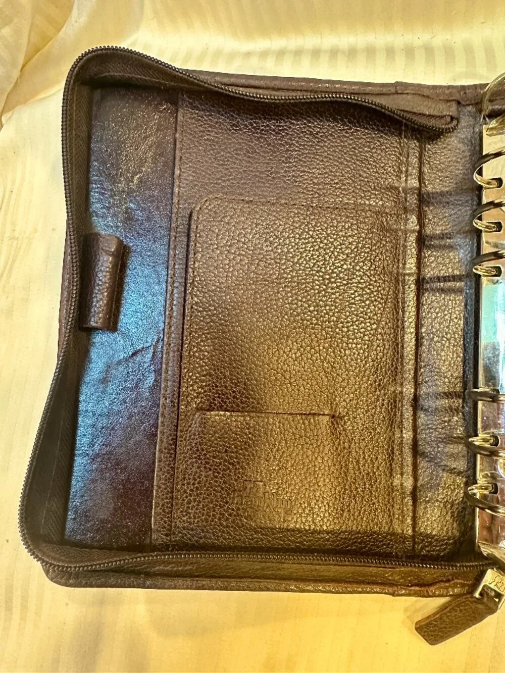 PERFECT! FRANKLIN COVEY COMPACT BURGUNDY LEATHER PLANNER & STORAGE BOX - BOTH!